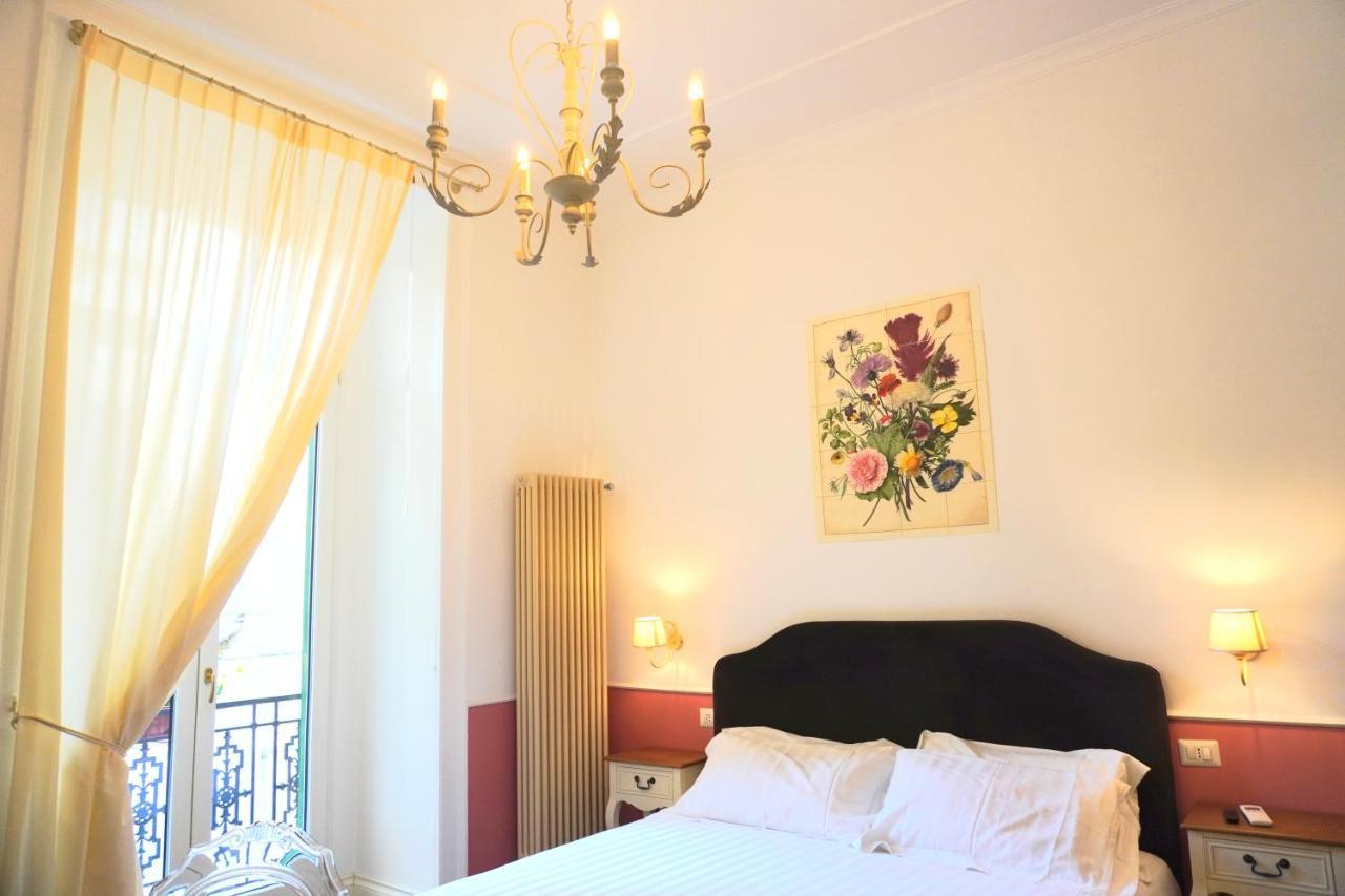 نابولي Macchiato Suites Boutique Guest House المظهر الخارجي الصورة